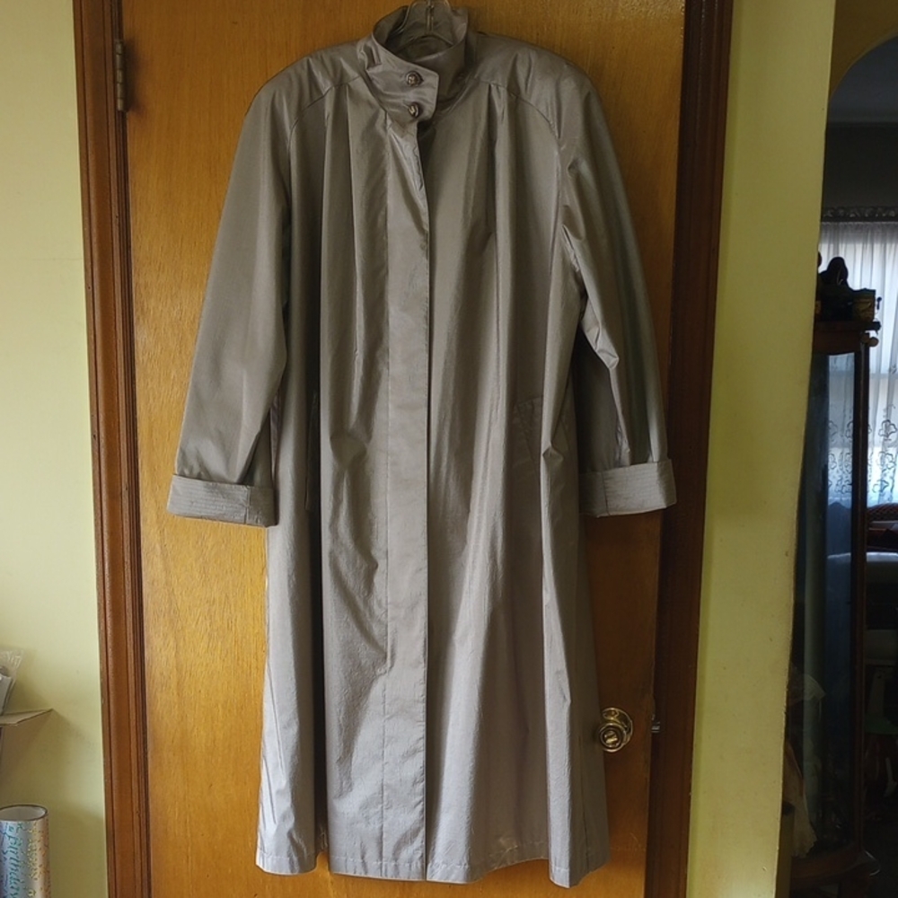 Elegant Gray Women's Coat
